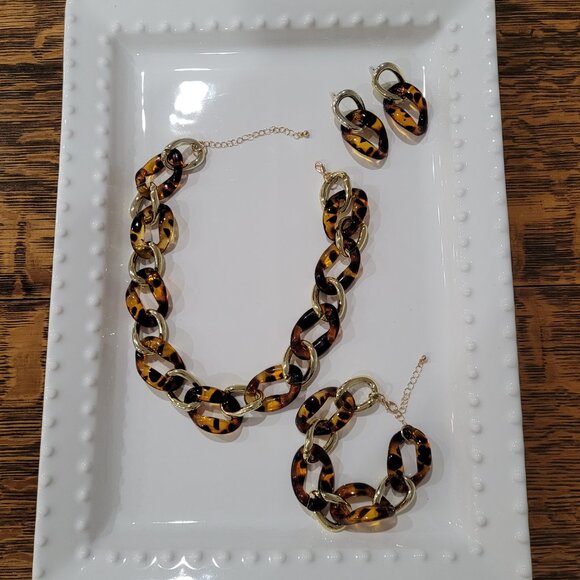 Leopard Print Necklace, Bracelet and Earrings Set. New. - Picture 6 of 6